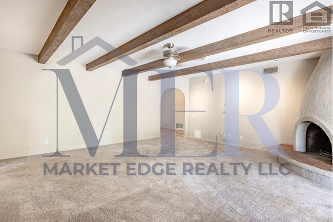 Building Photo - 4Bed/2.5Bath House at 56th/Cactus! $399 MOVE-IN SPECIAL! Move-In Ready on 04/09/2026!