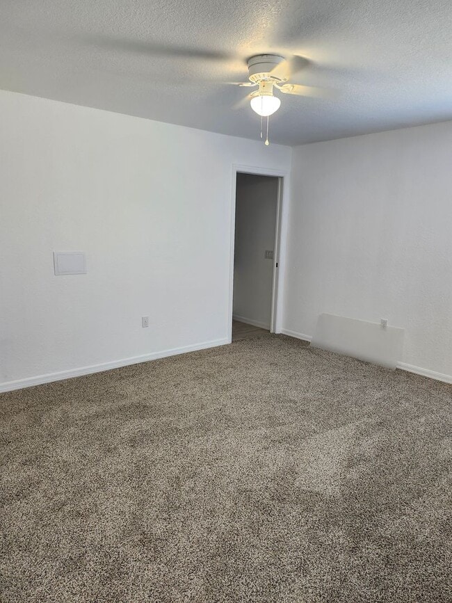 Building Photo - Deep Creek updated duplex for RENT!