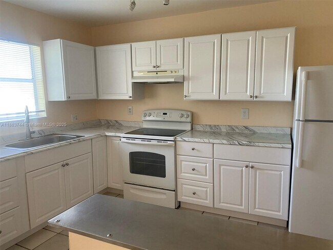 Primary Photo - 10772 La Placida Dr