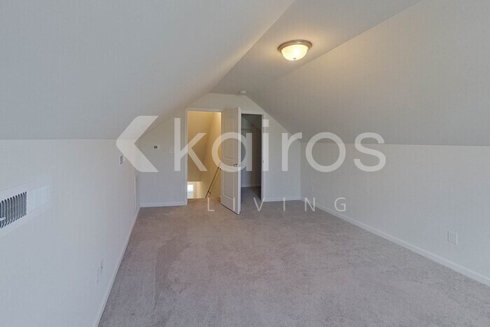 Building Photo - 1151 Silvertrace Dr
