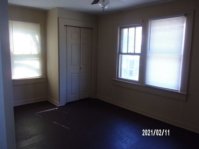 Building Photo - 2 Bedroom Apartment