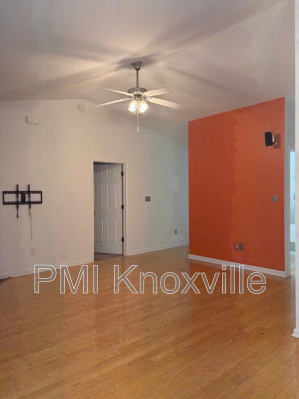 Building Photo - 10311 Boston Ln