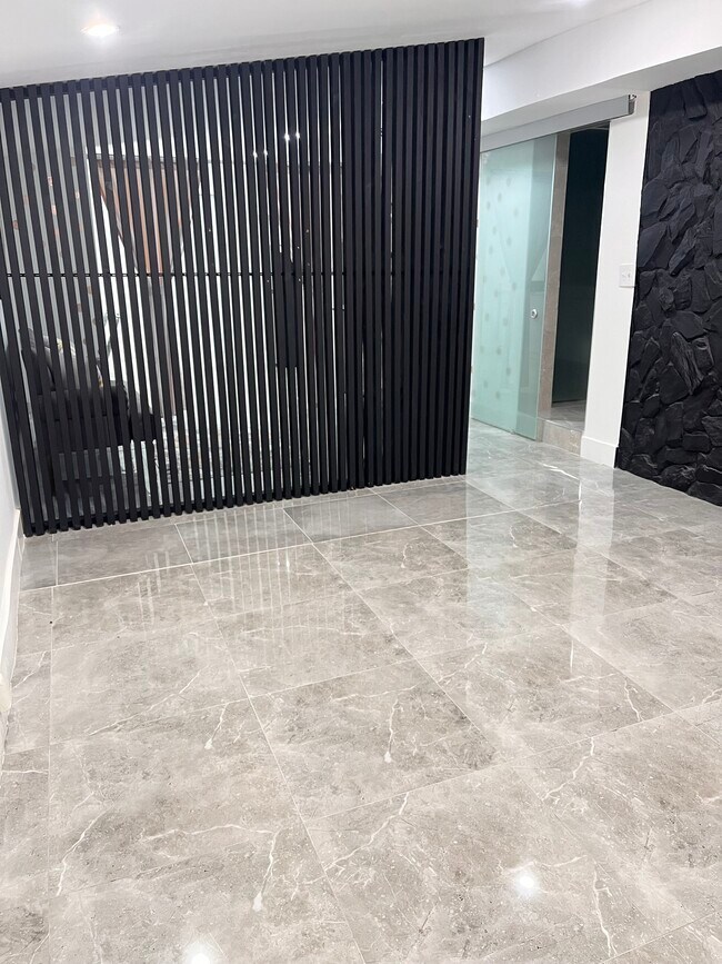 Building Photo - 6920 Fillmore St