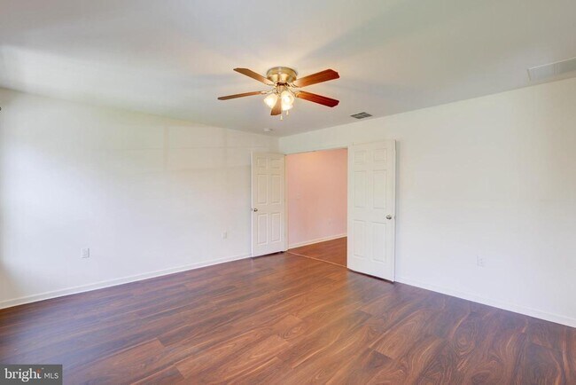 Building Photo - 101 Pearce Ln