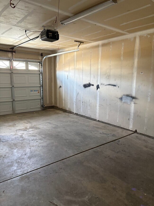 Building Photo - 137 Dayton Village Pkwy