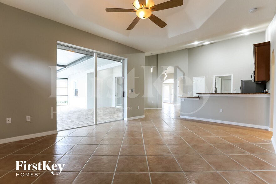 Building Photo - 7224 Sussex Ln