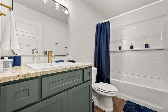 Building Photo - 2503 Langford Ave