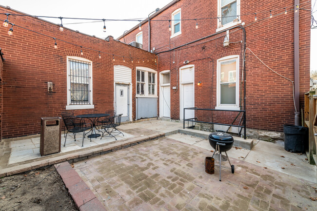 Rear Patio - 4173 Juniata St