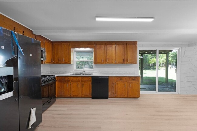 Building Photo - Single Family Ranch Brick Home For Rent!