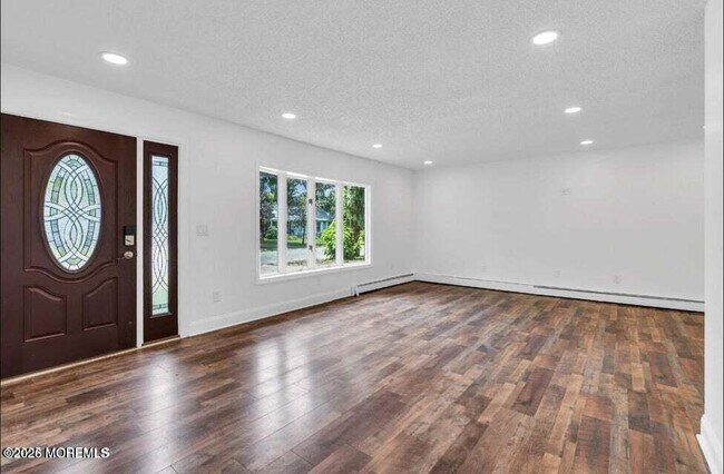 Building Photo - 43 3rd St