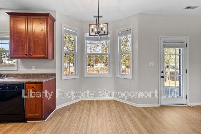 Building Photo - 47 Strike Eagle Dr