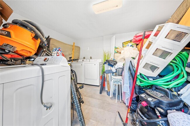 Building Photo - 581 NW 113th St