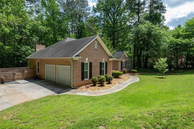Building Photo - 1784 Brittany Chase NW