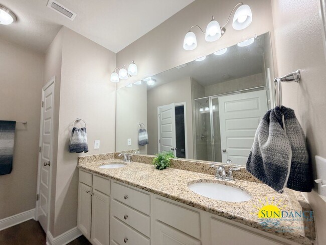 Building Photo - Spacious 4BR Home in Treasure Isle Estates in Navarre!