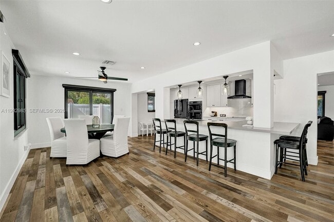 Building Photo - 915 NW 7th St