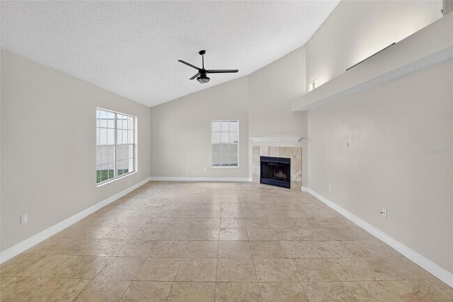 Building Photo - 2043 Shadow Pine Dr