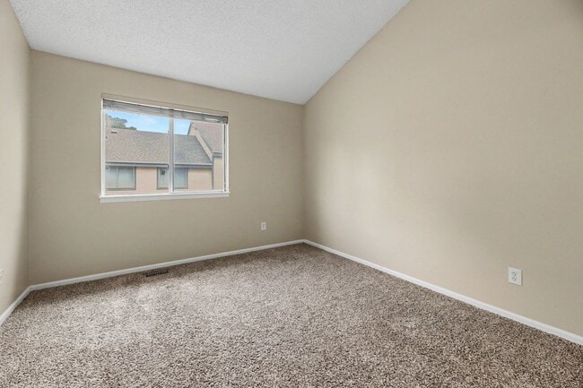 Building Photo - 8786 Allison Dr