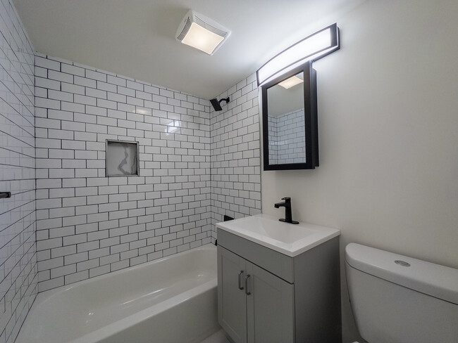 Bathroom - Meadowbrook Apartments