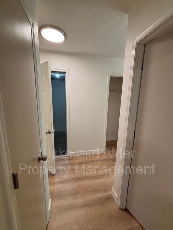 Building Photo - 3607 NE 158th Ave