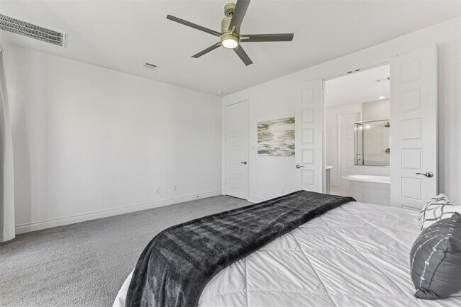 Building Photo - 253 Rosetta Lp