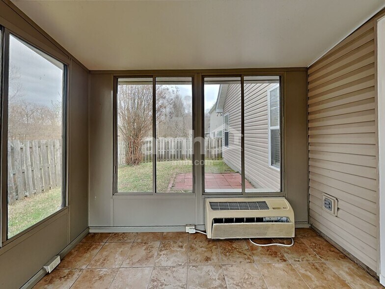 Building Photo - 3521 Chandler Cove Way