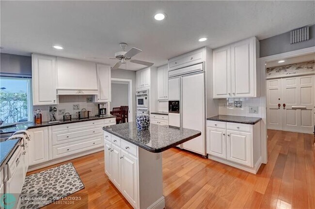 Building Photo - 681 Marine Dr