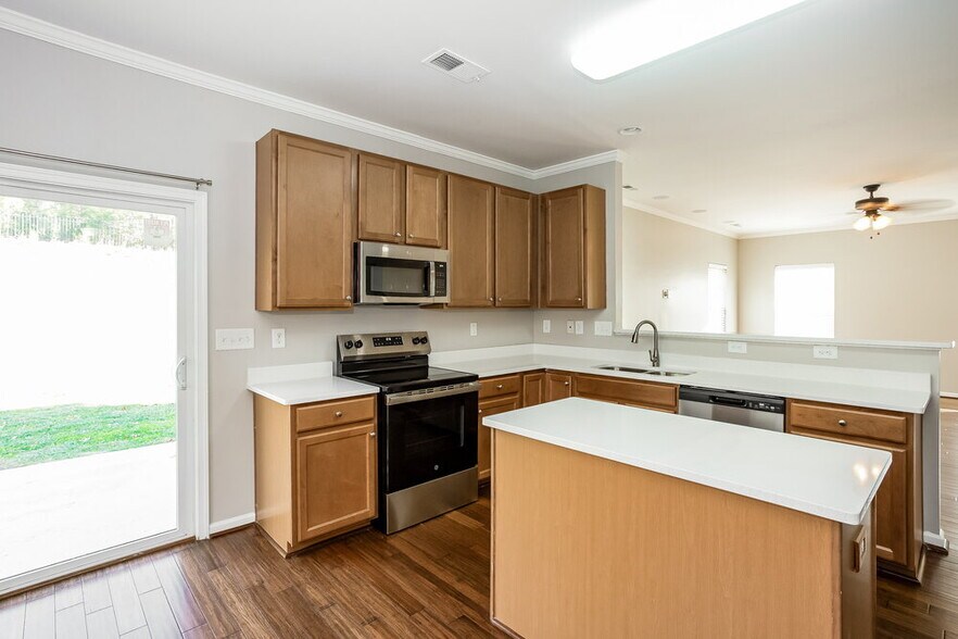 Building Photo - 3519 Ashley View Dr