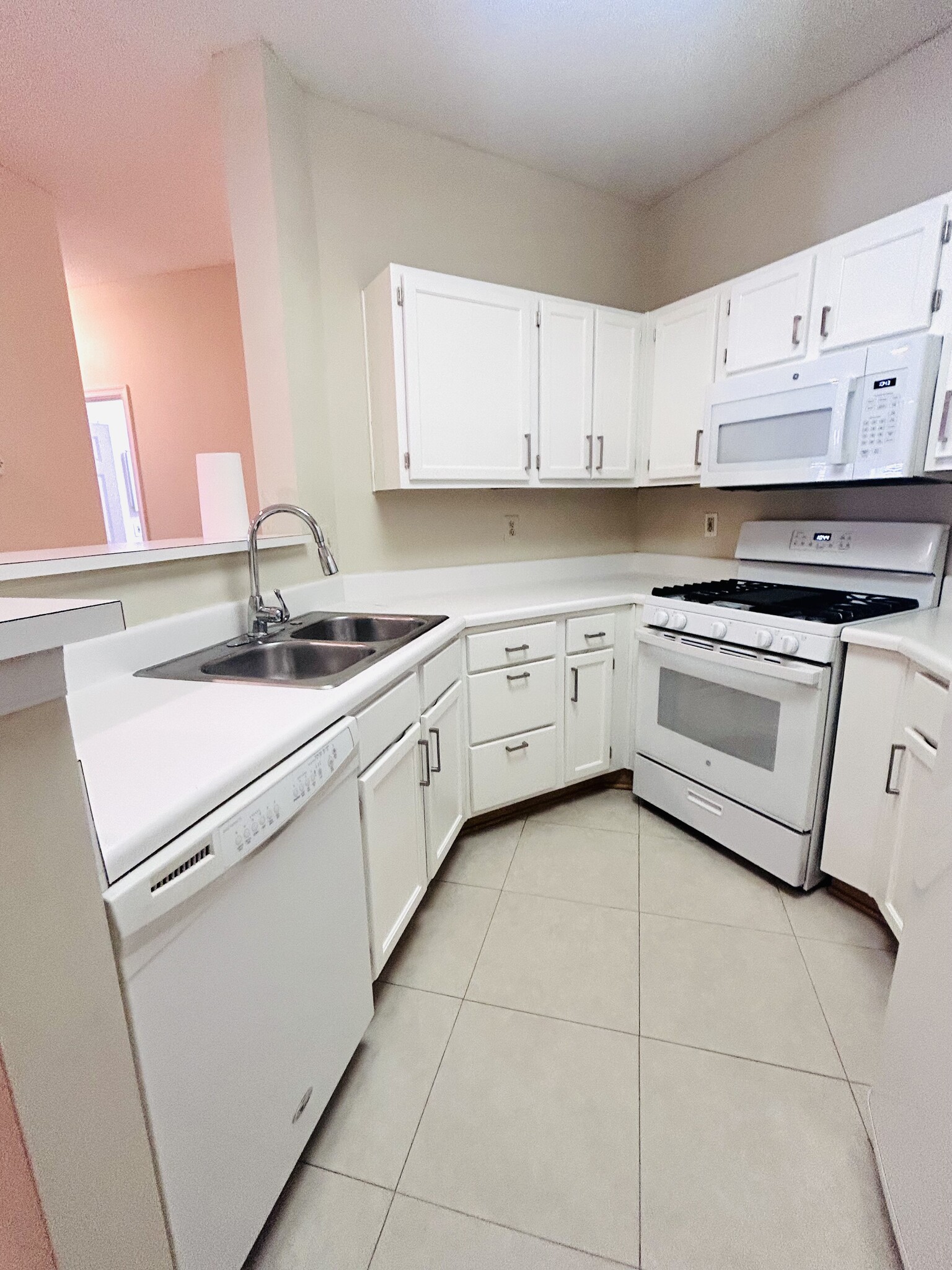 Kitchen - 14317 Climbing Rose Way