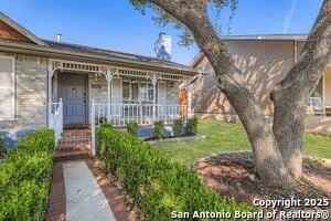 Building Photo - 1918 Lotus Blossom St