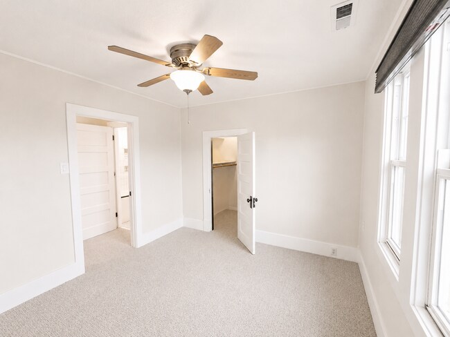 Building Photo - Heart of Bend Oasis: 3-Bedroom Home with Live-Edge Accents, New Carpet, and Fenced-In Parking