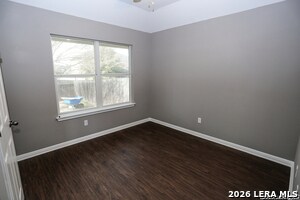 Building Photo - 2172 Bentwood Dr