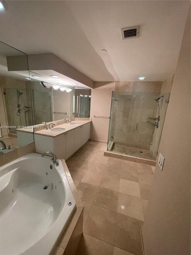 Building Photo - 8925 Collins Ave