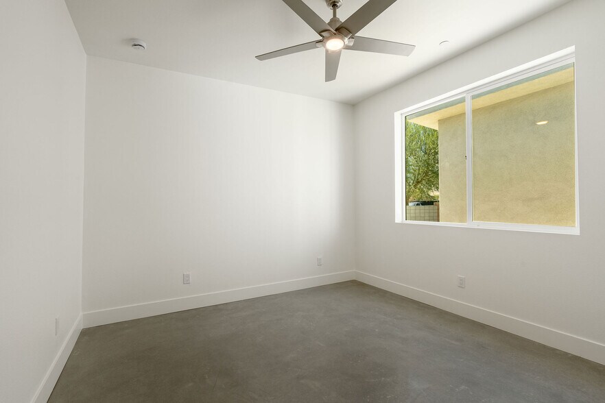 Building Photo - 416 Rosa Parks Rd