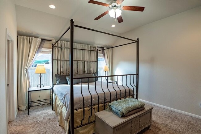 Building Photo - 2009 Garretts Way