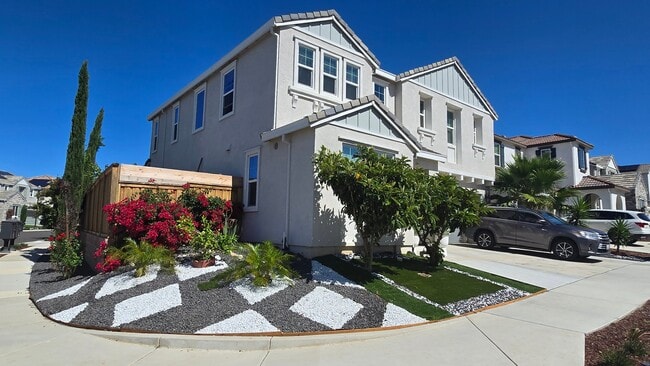 Building Photo - 3159 Tostalinda Dr