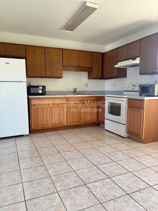 Building Photo - 176 Birmingham Dr