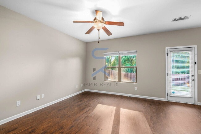 Building Photo - 317 Clover Brook Dr