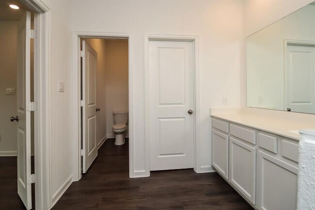 Building Photo - 5434 Tourmaline Wy