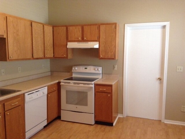 Building Photo - 175 Bent Stream Ln