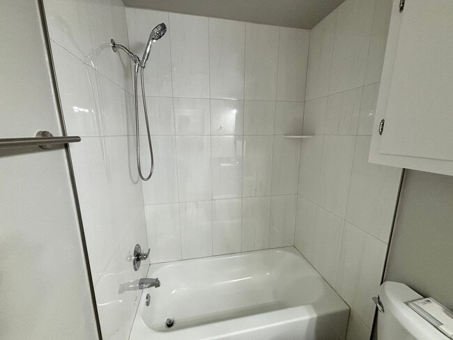 Building Photo - Remodeled 1 bedroom, 1 bath in Edmond, OK with stainless steel appliances and washer and dryer