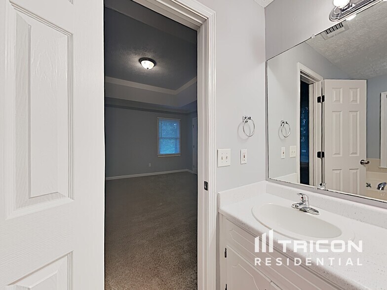 Building Photo - 60 Beaverdam Ct