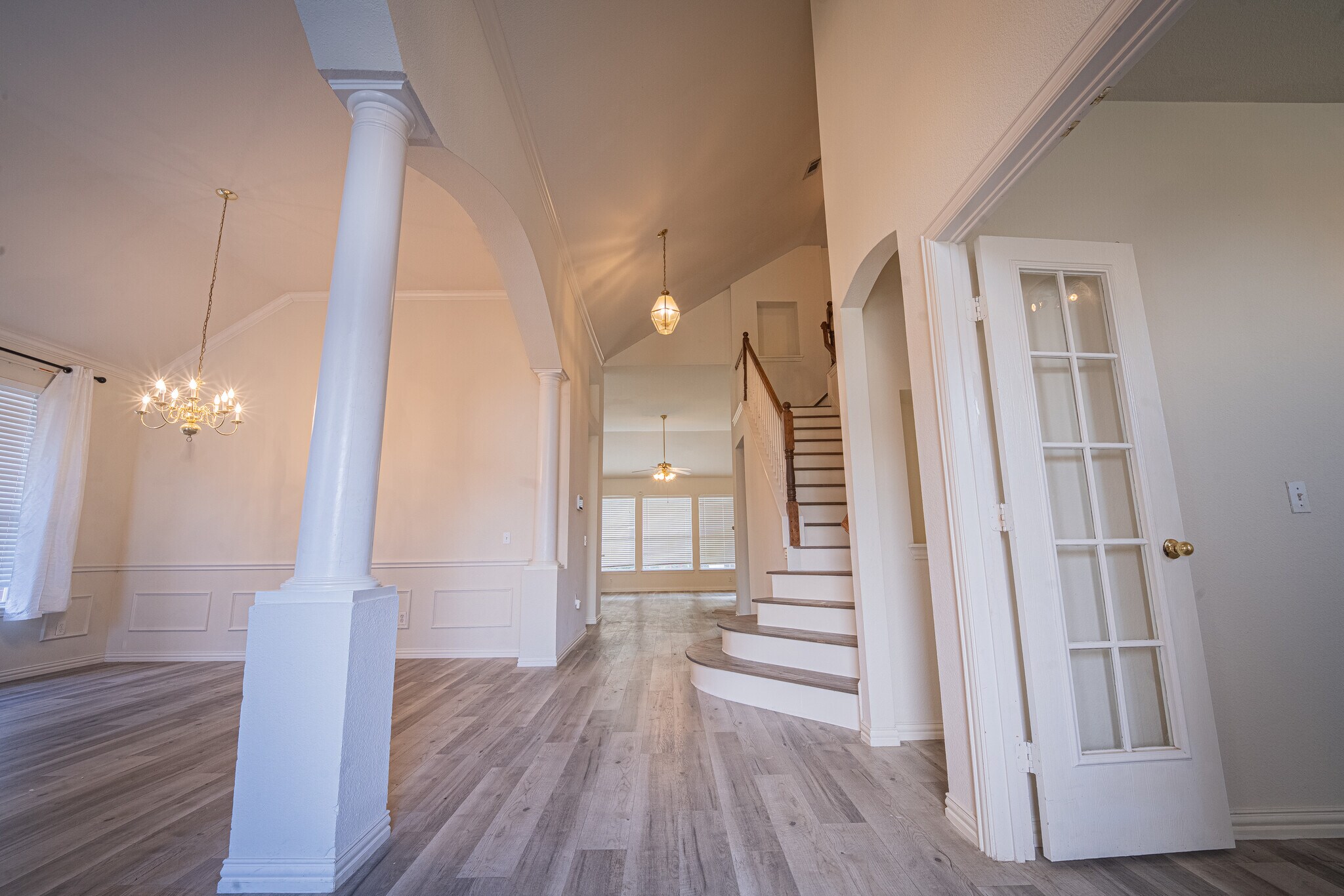 Building Photo - 4522 Oak Shores Dr