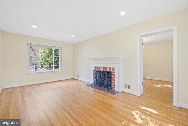 Building Photo - 5601 Wyngate Dr