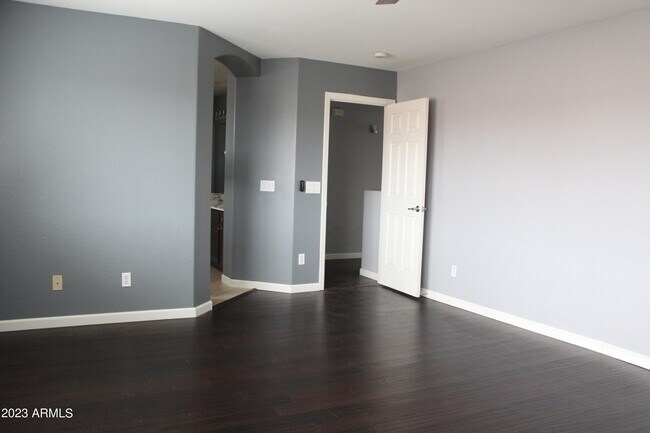 Building Photo - 15876 W Sonora St