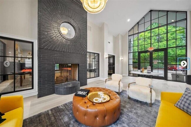 Building Photo - 350 Perimeter N Ctr