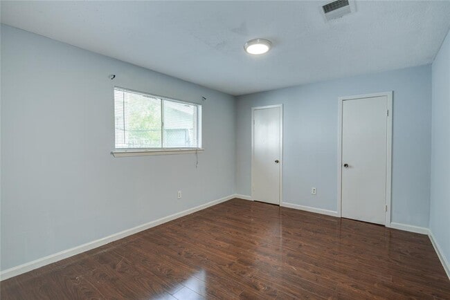 Building Photo - 11427 Newbrook Dr