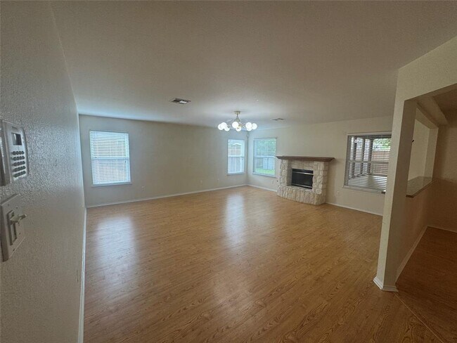 Building Photo - 3816 Eagles Nest St