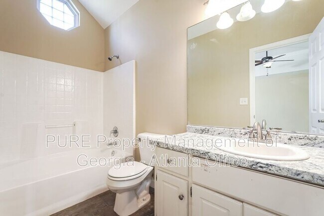 Building Photo - 5138 Saddle Cir