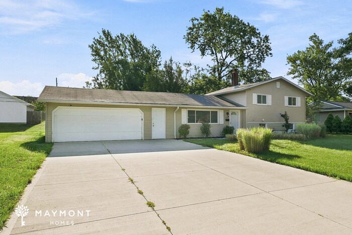 Building Photo - 5583 Meadow Ln
