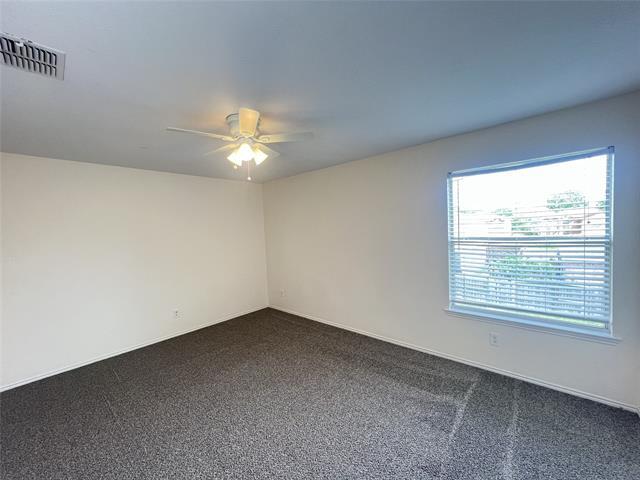 Building Photo - 2323 Dogwood Dr